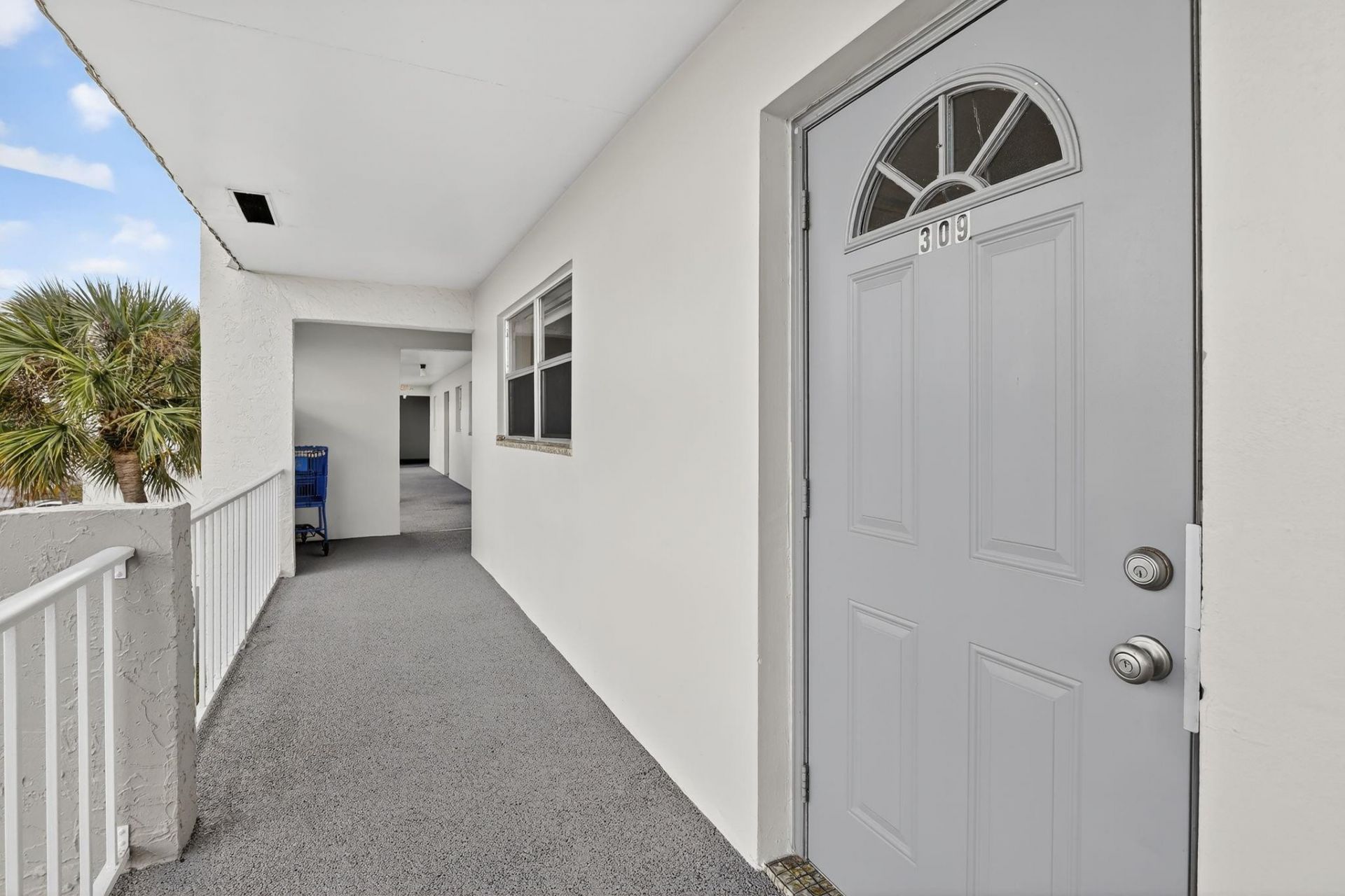 8130 Sunrise Lakes Boulevard, Unit 309, Sunrise, FL 33322 Photo