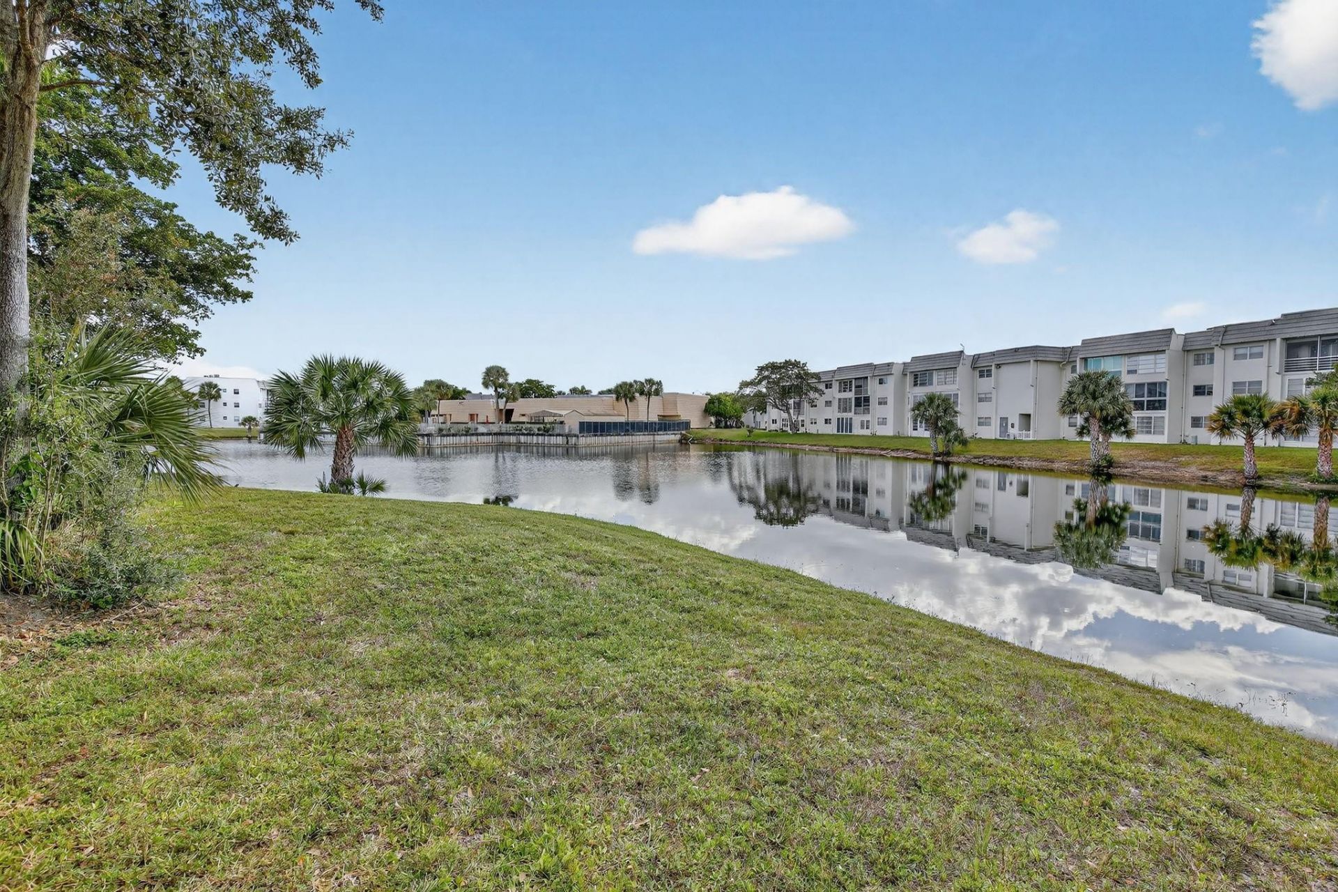8130 Sunrise Lakes Boulevard, Unit 309, Sunrise, FL 33322 Photo