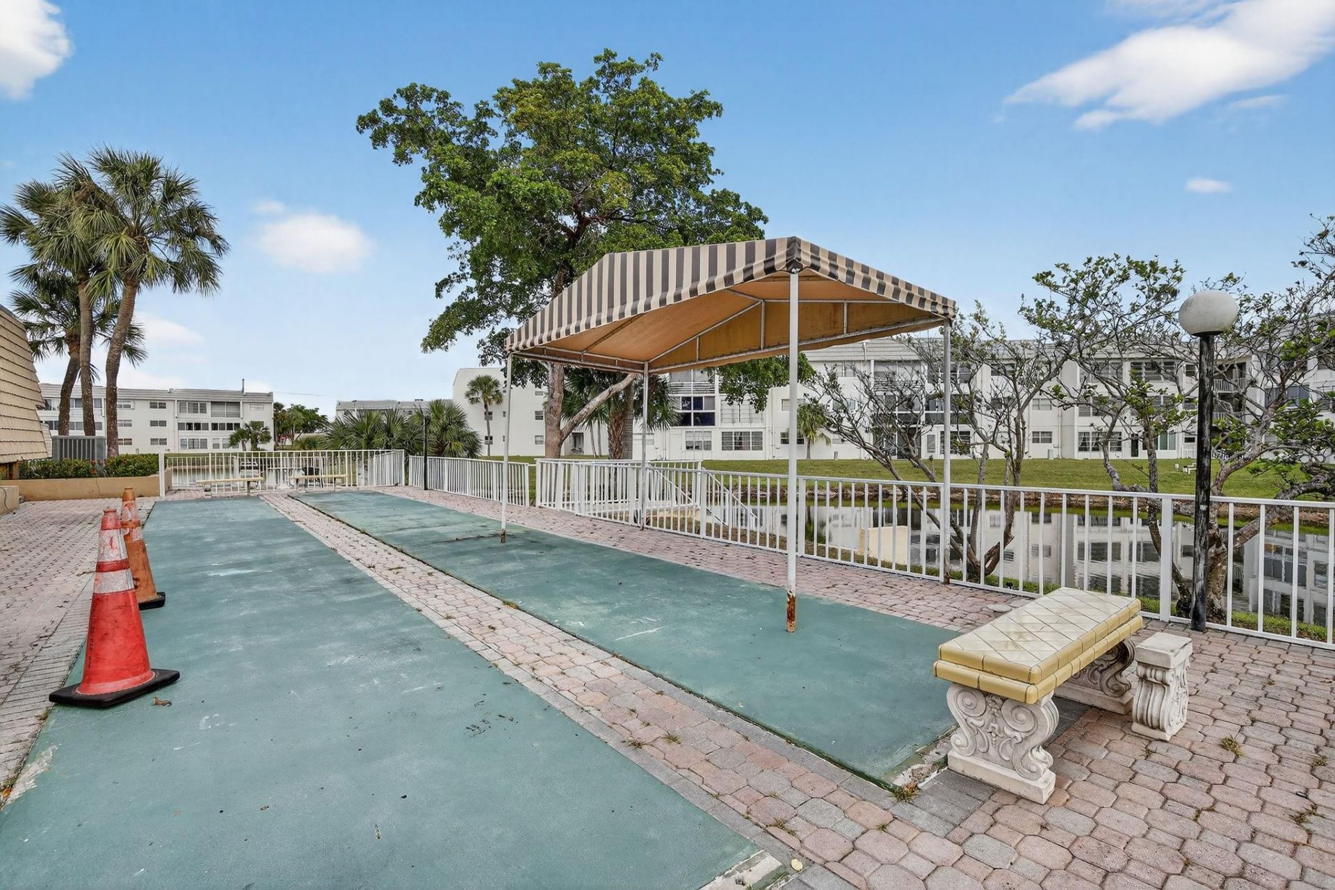 8130 Sunrise Lakes Boulevard, Unit 309, Sunrise, FL 33322 Photo