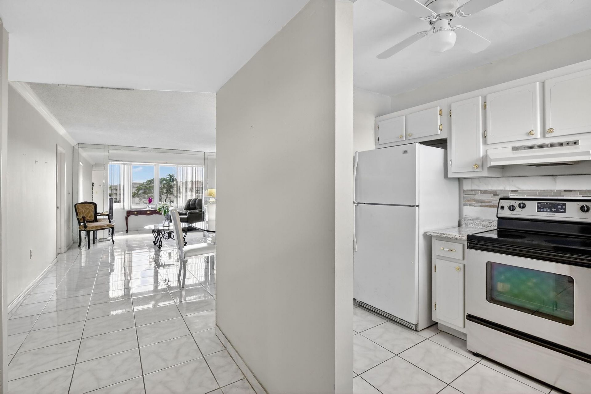 8130 Sunrise Lakes Boulevard, Unit 309, Sunrise, FL 33322 Photo