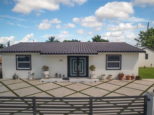 3541 SW 105th Ct, Miami, FL 33165