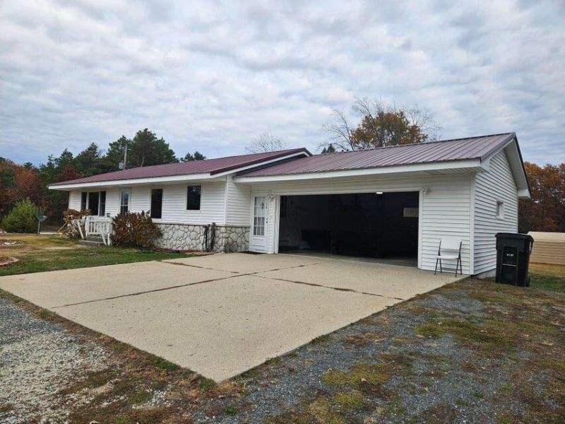 7420 N Oceana Drive, Hart, MI 49420 Main Photo