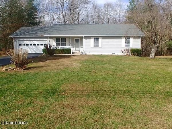 1063 Scarlett Dr, Crossville, TN 38555
