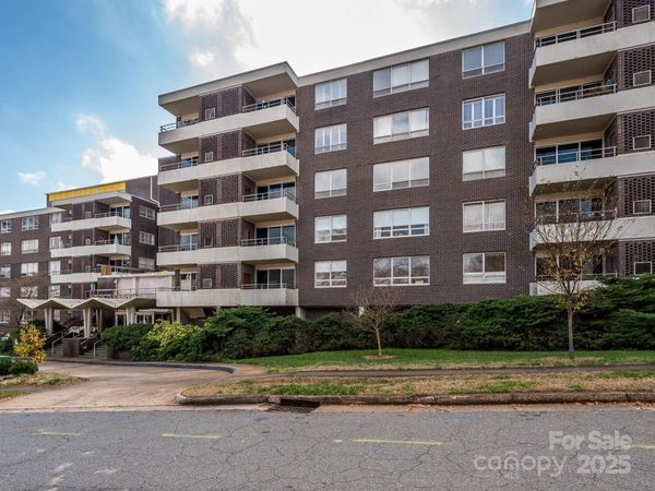 1300 Reece Road, Unit 111, Charlotte, NC 28209