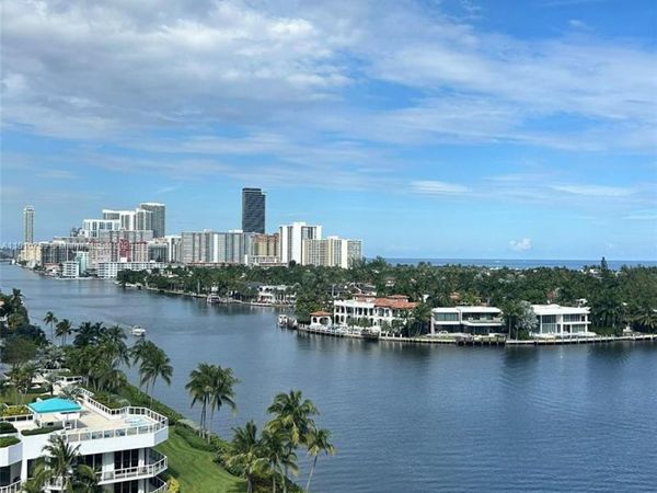 20515 E Country Club Dr, Unit 1042, Aventura, FL 33180