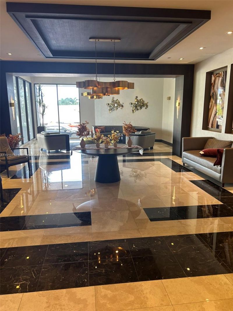 20515 E Country Club Dr, Unit 1042, Aventura, FL 33180 Photo