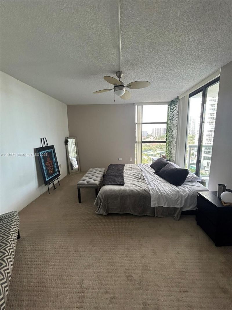 20515 E Country Club Dr, Unit 1042, Aventura, FL 33180 Photo