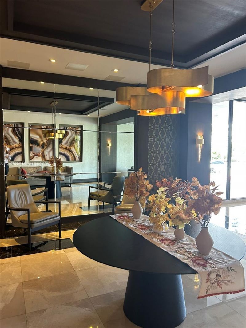 20515 E Country Club Dr, Unit 1042, Aventura, FL 33180 Photo