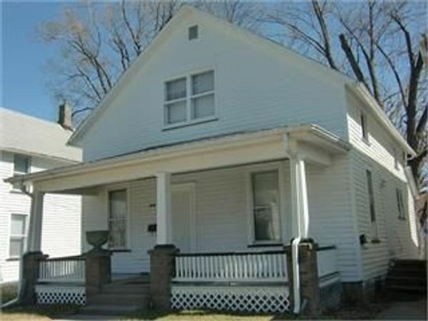 806 E 7TH ST, Muscatine, IA 52761