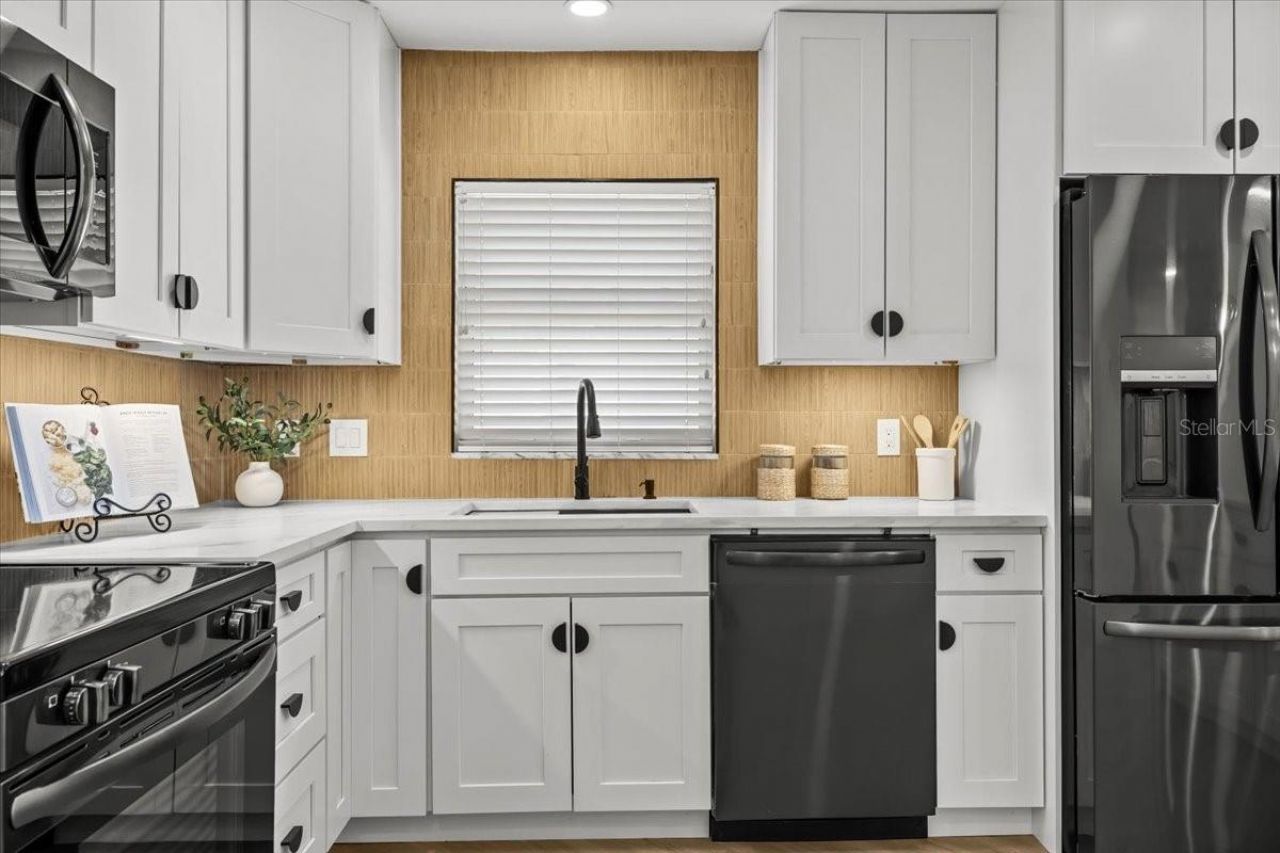 742 91st Avenue N, Saint Petersburg, FL 33702 Photo