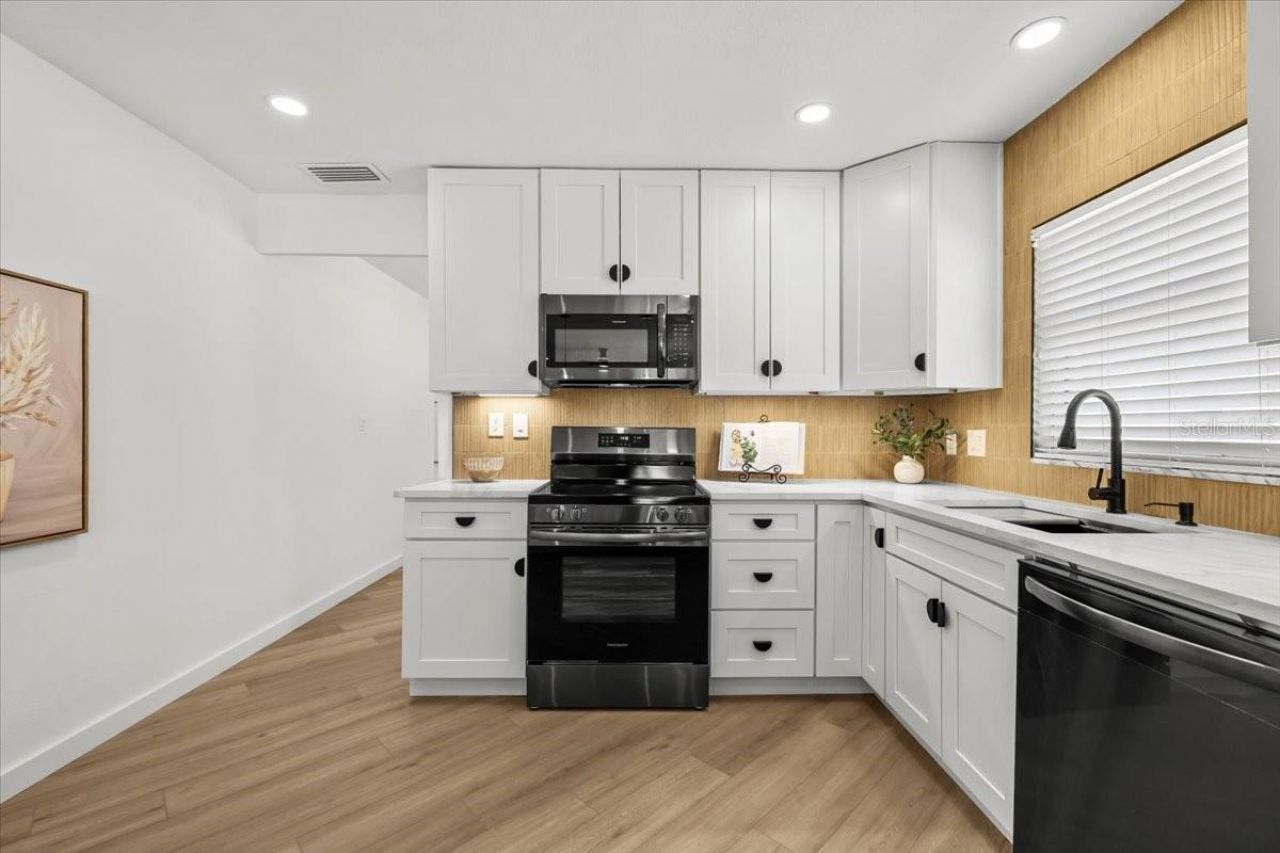 742 91st Avenue N, Saint Petersburg, FL 33702 Photo