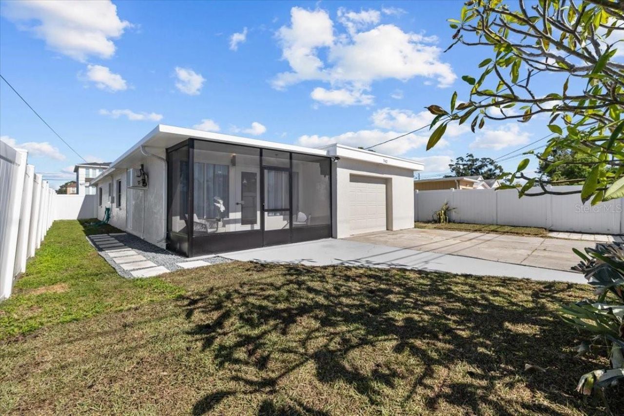 742 91st Avenue N, Saint Petersburg, FL 33702 Photo