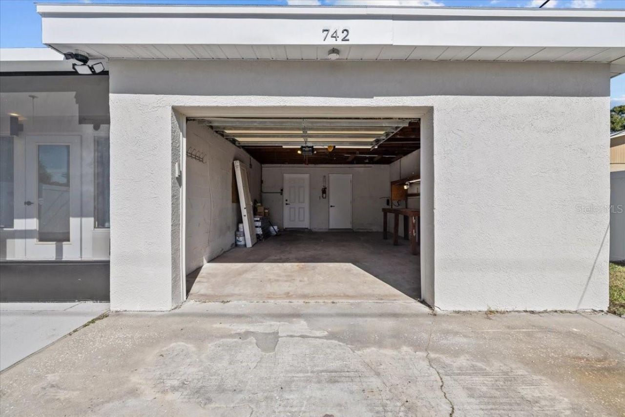 742 91st Avenue N, Saint Petersburg, FL 33702 Photo