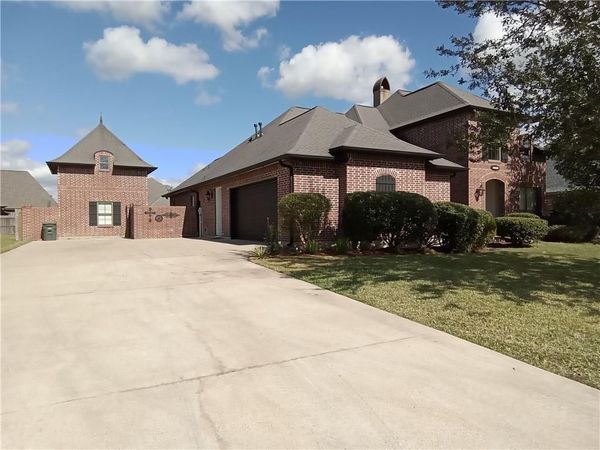 1020 REMINGTON Lane, Lake Charles, LA 70605