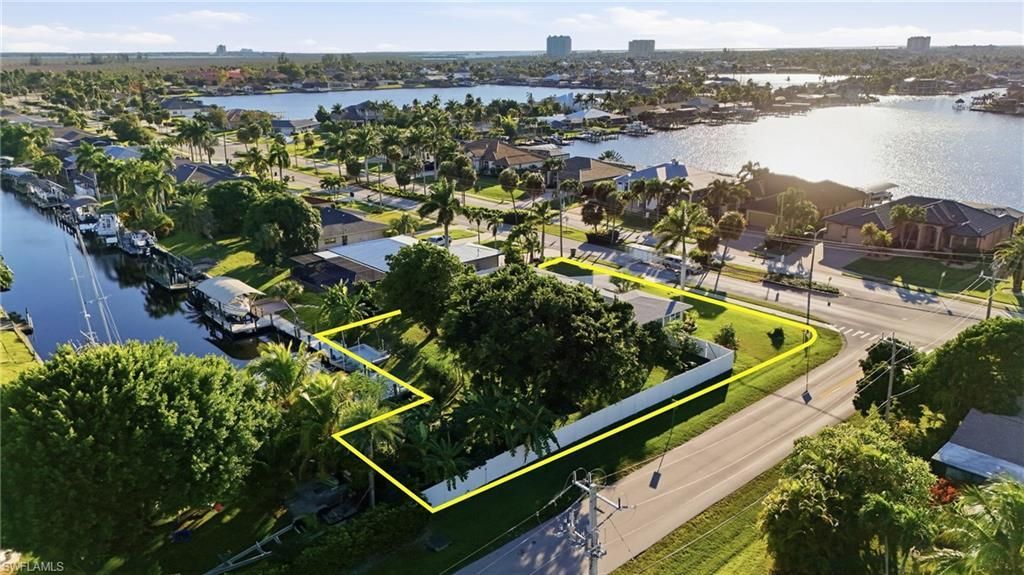 5229 Pelican Blvd, Cape Coral, FL 33914 Photo