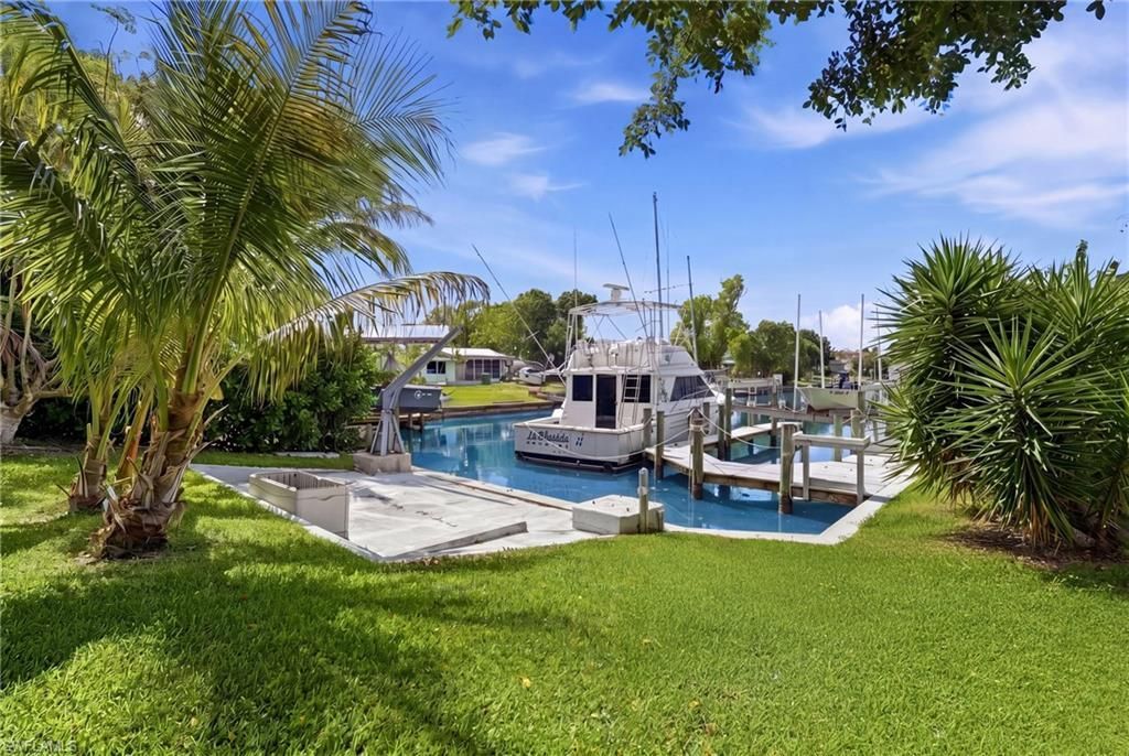 5229 Pelican Blvd, Cape Coral, FL 33914 Photo