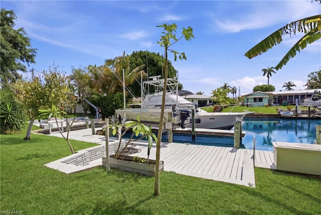 5229 Pelican Blvd, Cape Coral, FL 33914 Photo