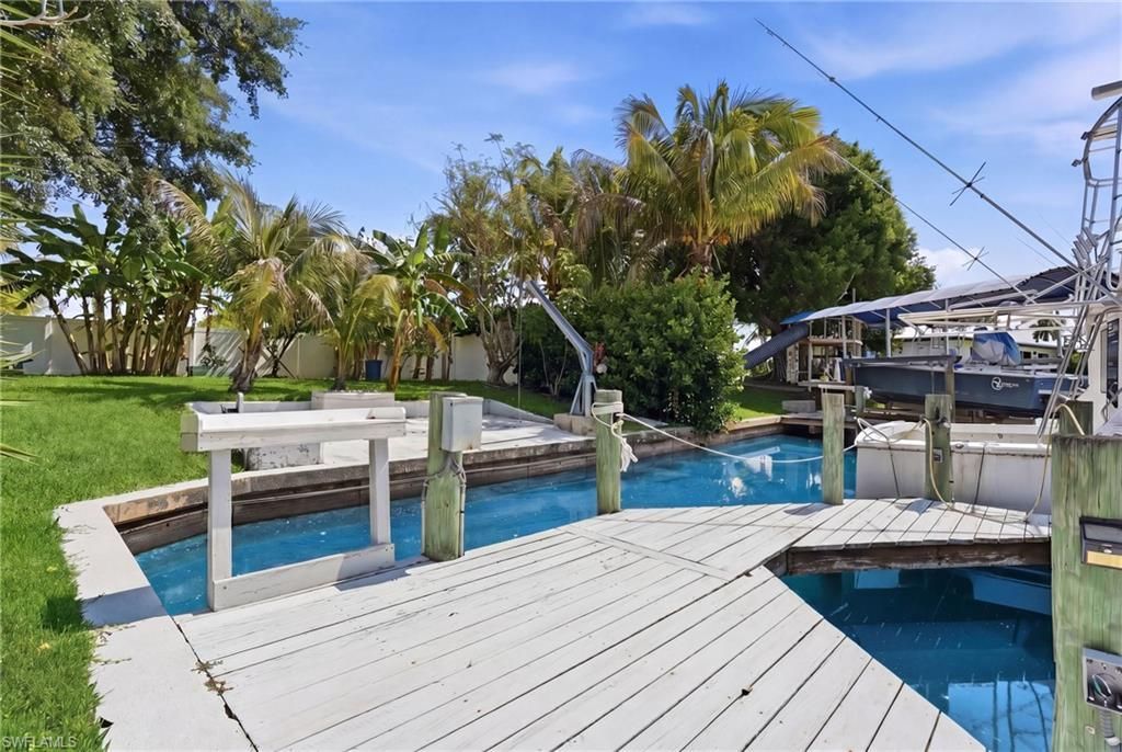 5229 Pelican Blvd, Cape Coral, FL 33914 Photo