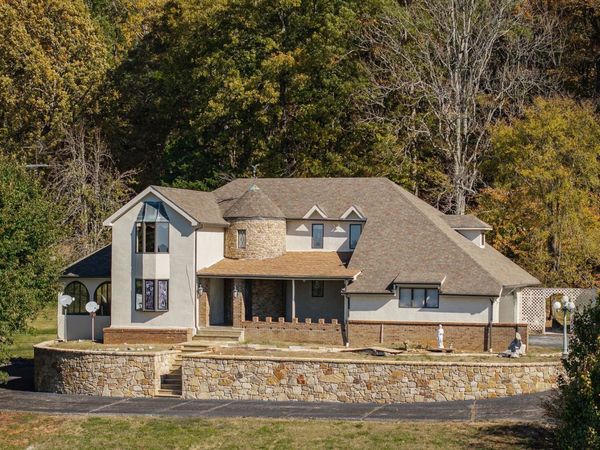 3300 Roberts Matthews Hwy , Sparta, TN 38583