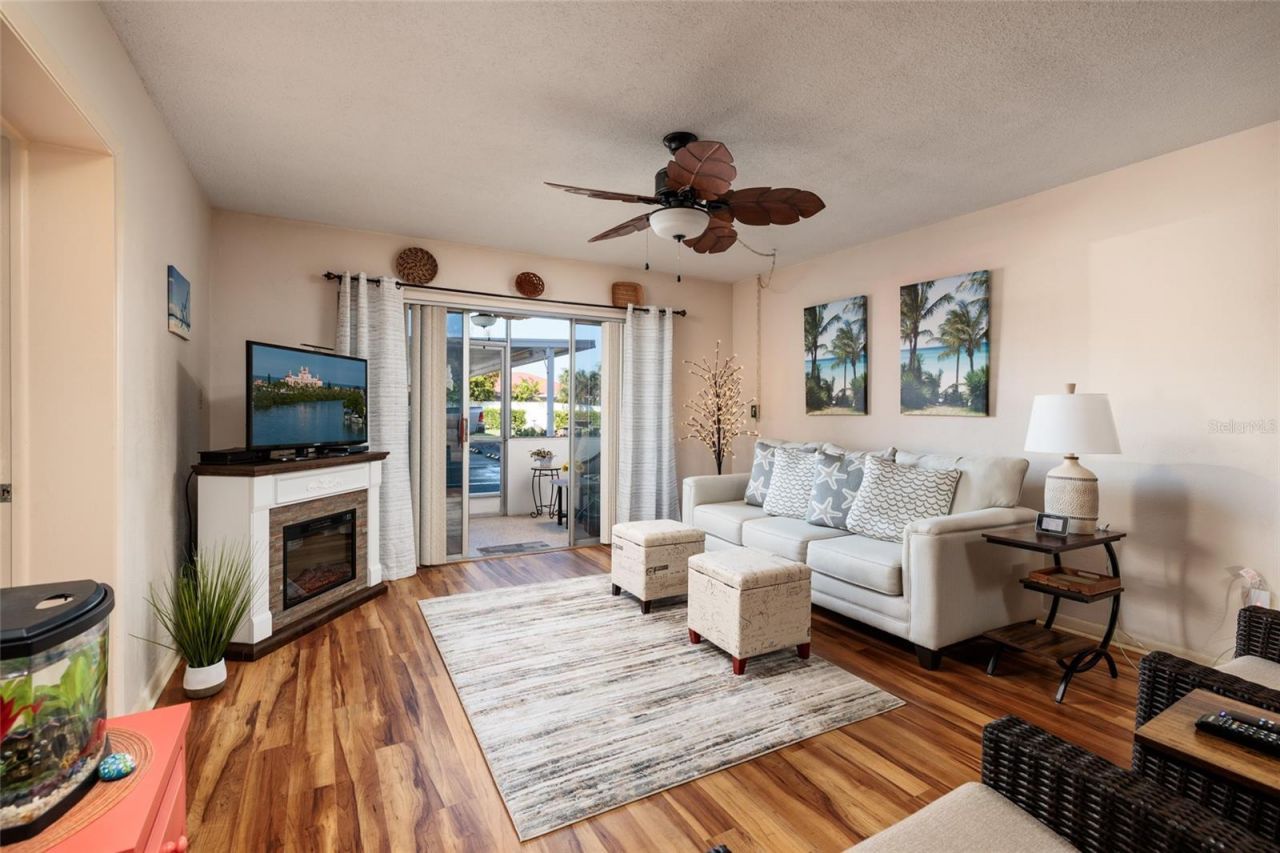 3789 46th Avenue S, Unit 101, Saint Petersburg, FL 33711 Photo