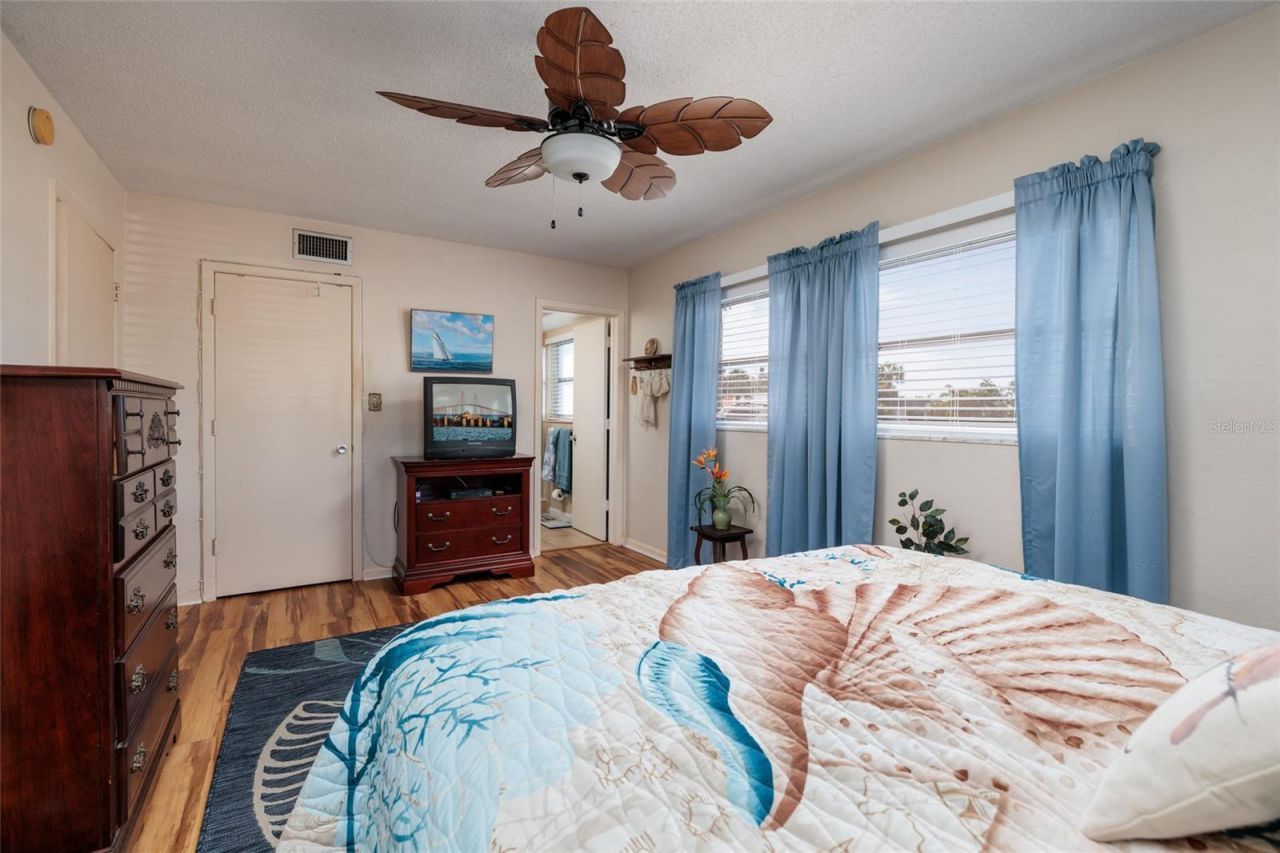 3789 46th Avenue S, Unit 101, Saint Petersburg, FL 33711 Photo