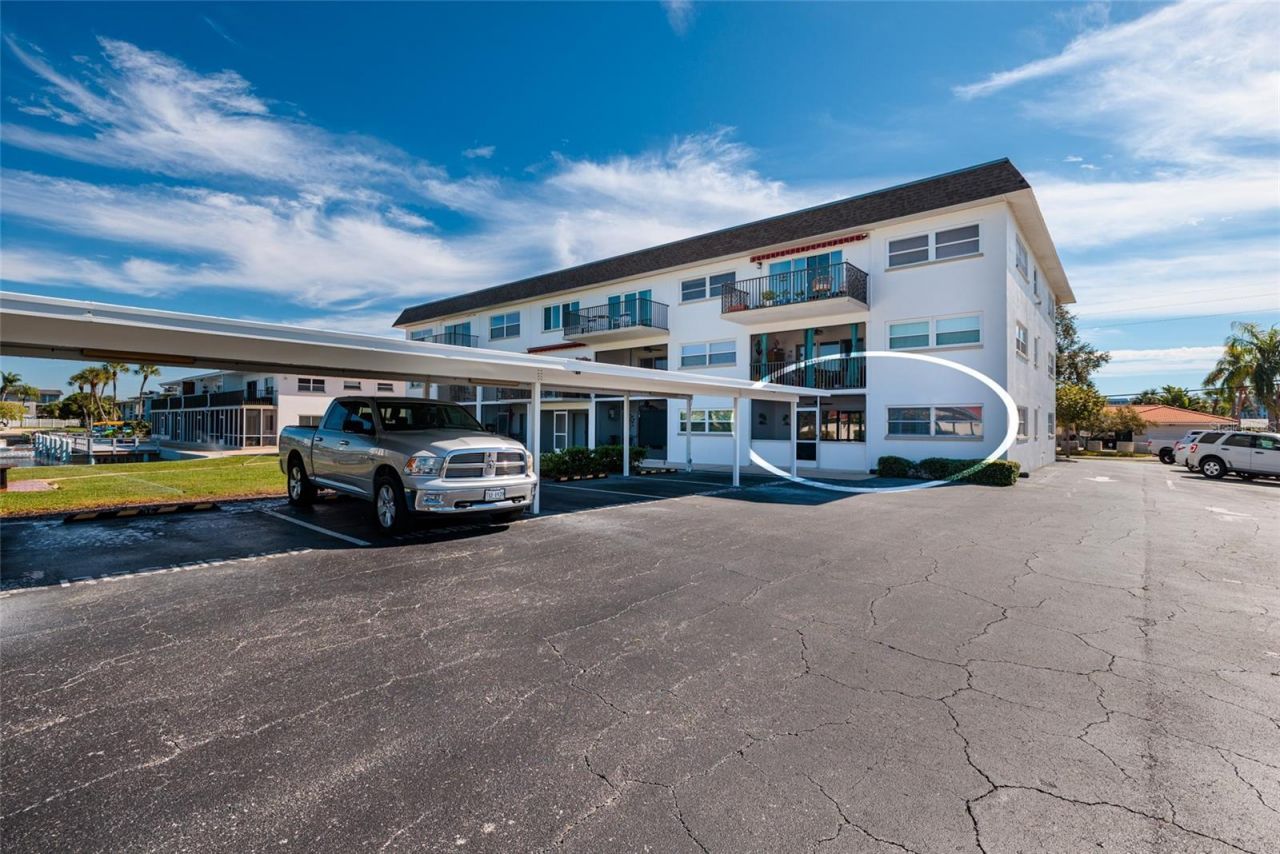 3789 46th Avenue S, Unit 101, Saint Petersburg, FL 33711 Photo