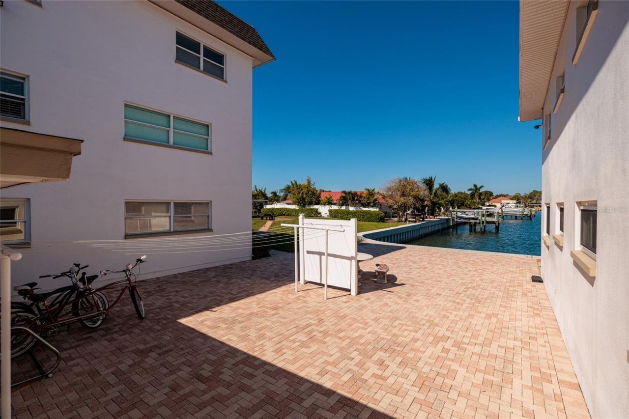 3789 46th Avenue S, Unit 101, Saint Petersburg, FL 33711 Photo