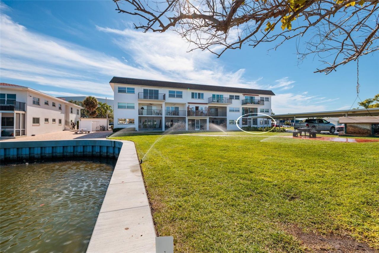 3789 46th Avenue S, Unit 101, Saint Petersburg, FL 33711 Photo