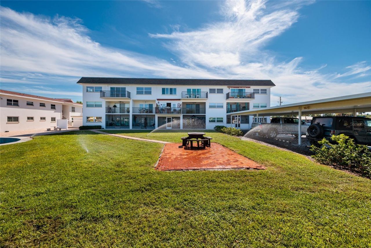 3789 46th Avenue S, Unit 101, Saint Petersburg, FL 33711 Photo