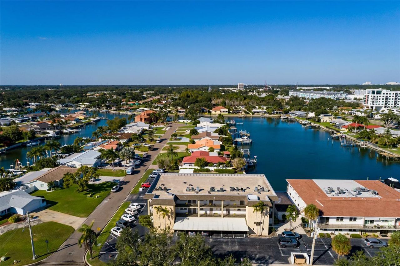 3789 46th Avenue S, Unit 101, Saint Petersburg, FL 33711 Photo