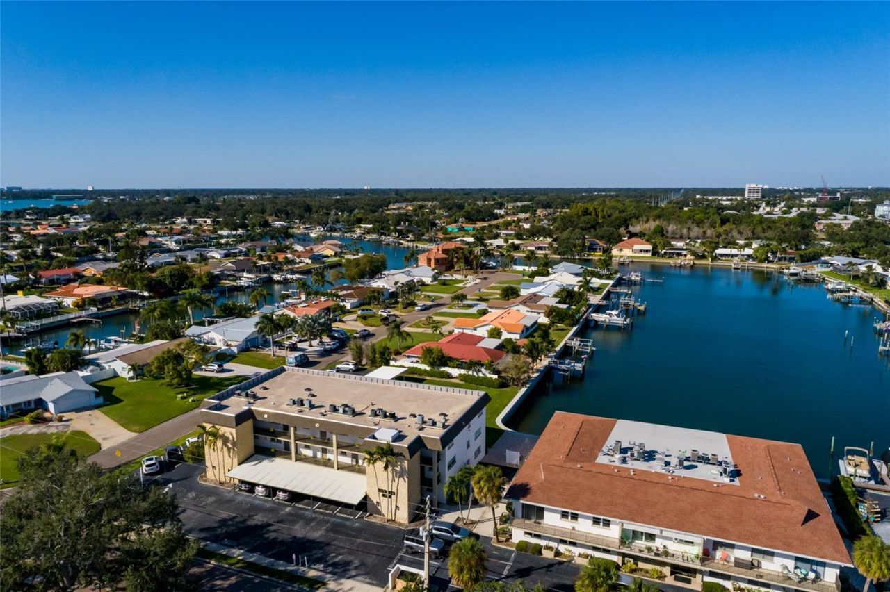 3789 46th Avenue S, Unit 101, Saint Petersburg, FL 33711 Photo