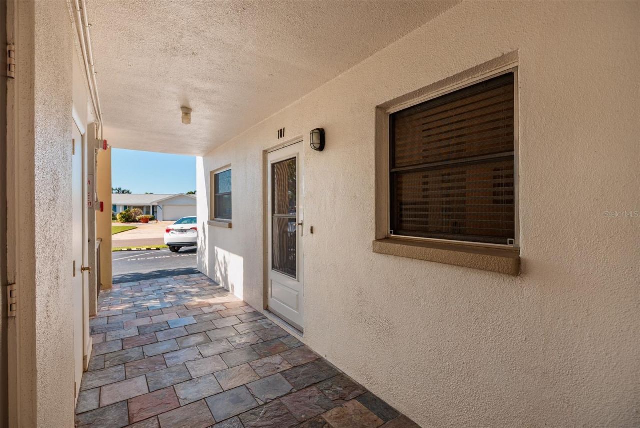 3789 46th Avenue S, Unit 101, Saint Petersburg, FL 33711 Photo