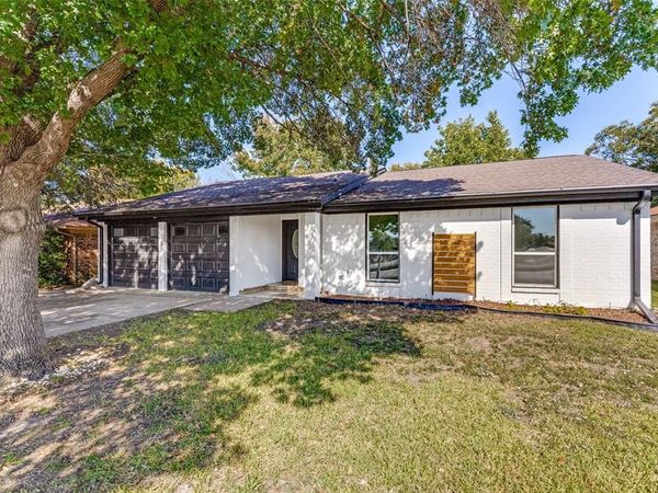 6617 Starnes Road, Watauga, TX 76148