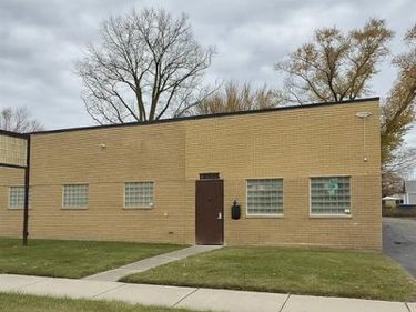 25916 W 7 Mile Road, Redford Twp, MI 48240