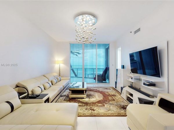 15811 Collins Ave, Unit 504, Sunny Isles Beach, FL 33160