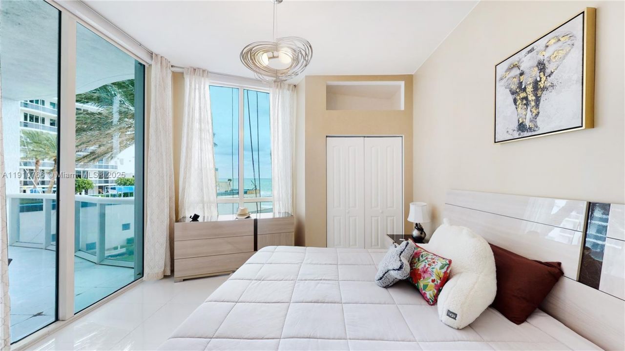 15811 Collins Ave, Unit 504, Sunny Isles Beach, FL 33160 Photo