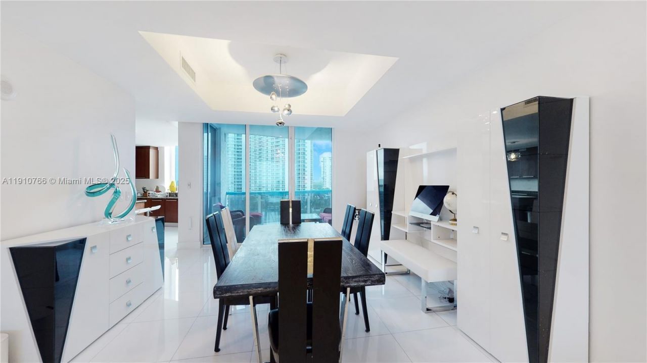 15811 Collins Ave, Unit 504, Sunny Isles Beach, FL 33160 Photo