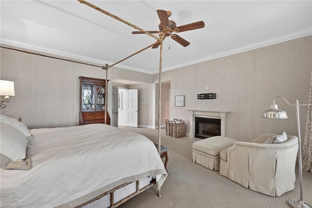 4021 Gulf Shore Blvd N, Unit V19, Naples, FL 34103 Photo