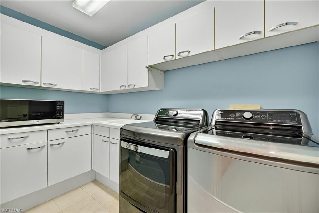 4021 Gulf Shore Blvd N, Unit V19, Naples, FL 34103 Photo