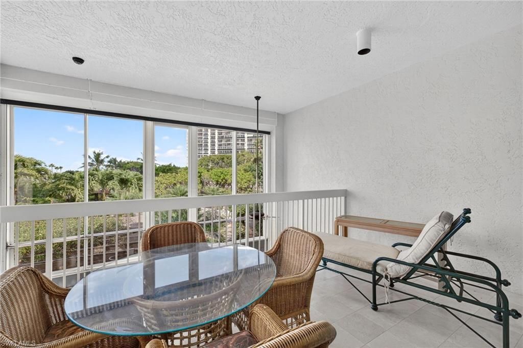 4021 Gulf Shore Blvd N, Unit V19, Naples, FL 34103 Photo