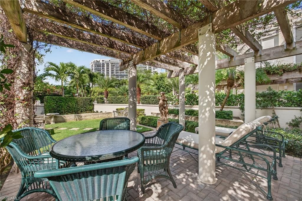 4021 Gulf Shore Blvd N, Unit V19, Naples, FL 34103 Photo