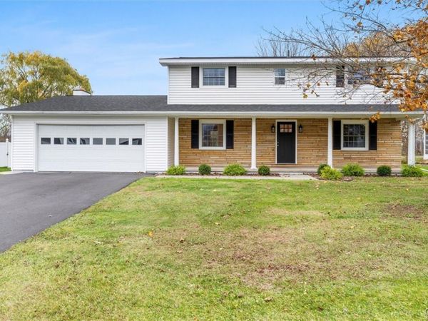 7951 Boxford Road, Clay, NY 13041