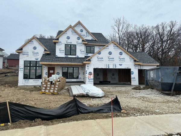114 Retzer View Ct, Waukesha, WI 53188