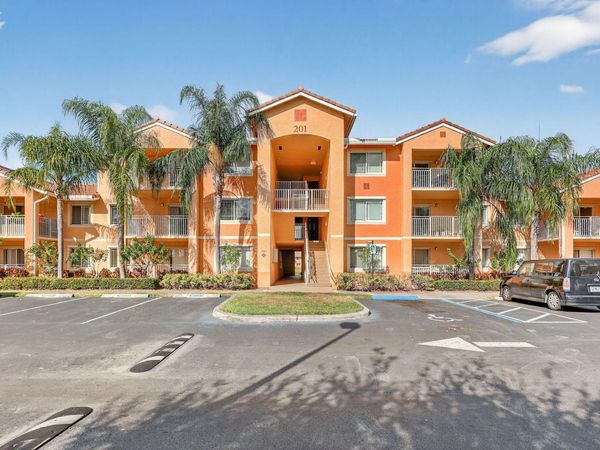 201 SW Palm Drive, Unit 201, Port Saint Lucie, FL 34986