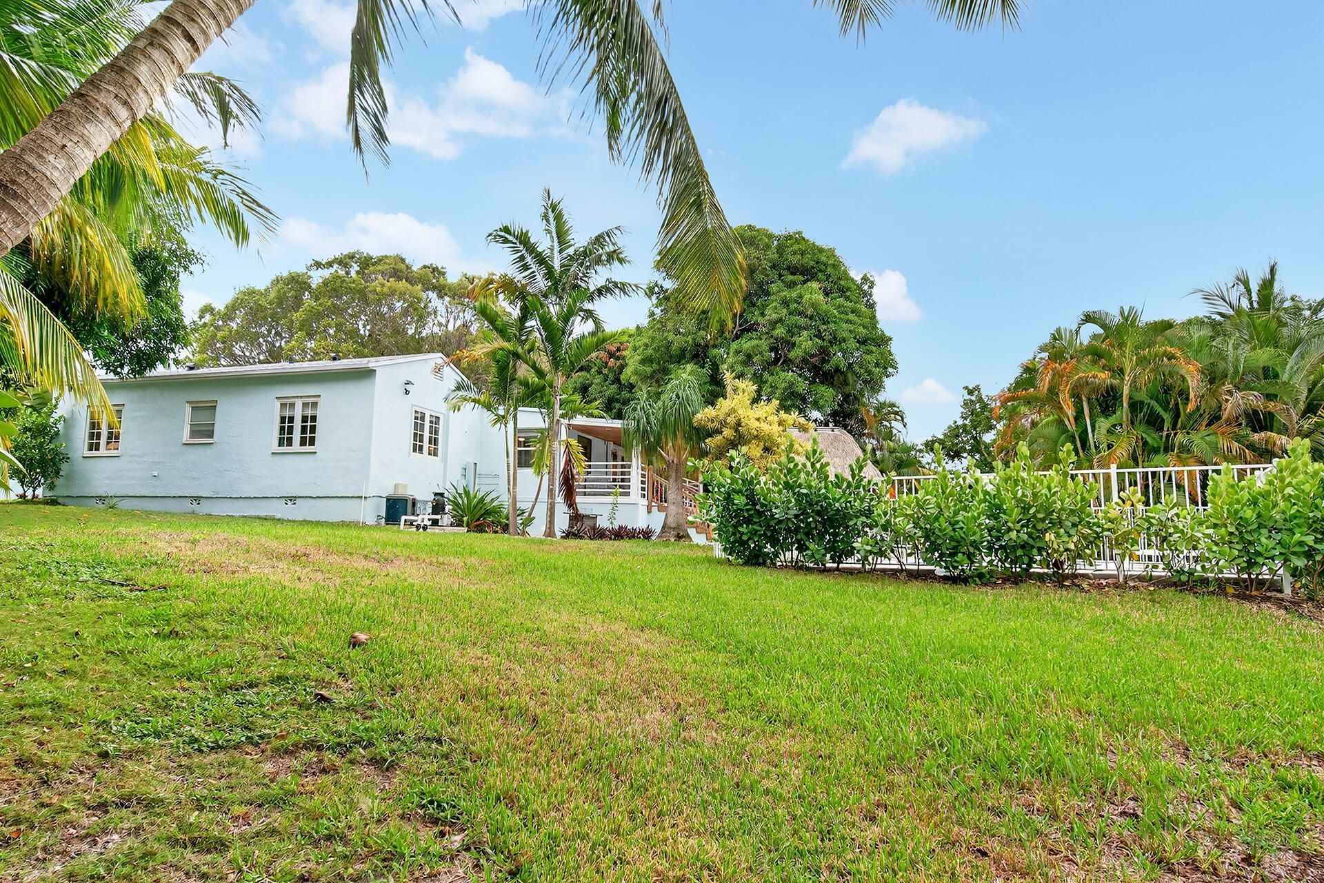 901 39th Court, West Palm Beach, FL 33407 Photo