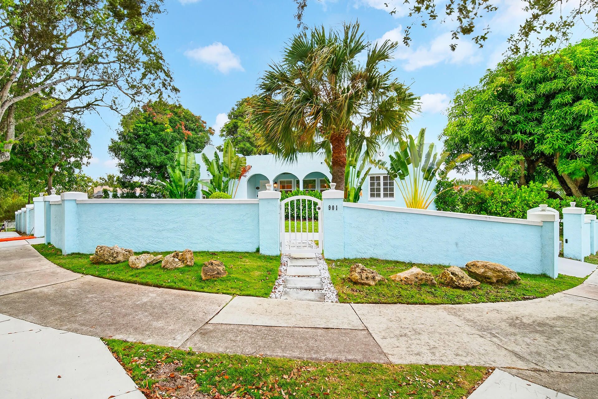 901 39th Court, West Palm Beach, FL 33407 Photo