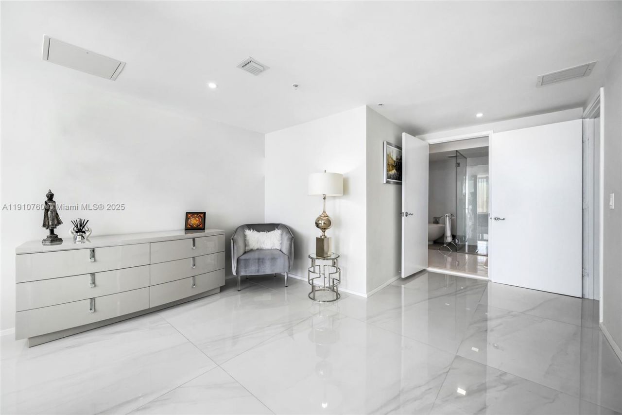 330 Sunny Isles Blvd, Unit 5-1908, Sunny Isles Beach, FL 33160 Photo