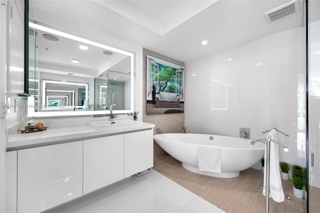 330 Sunny Isles Blvd, Unit 5-1908, Sunny Isles Beach, FL 33160 Photo