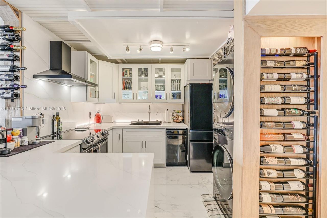 1820 S Treasure Dr, Unit 203D, North Bay Village, FL 33141 Photo