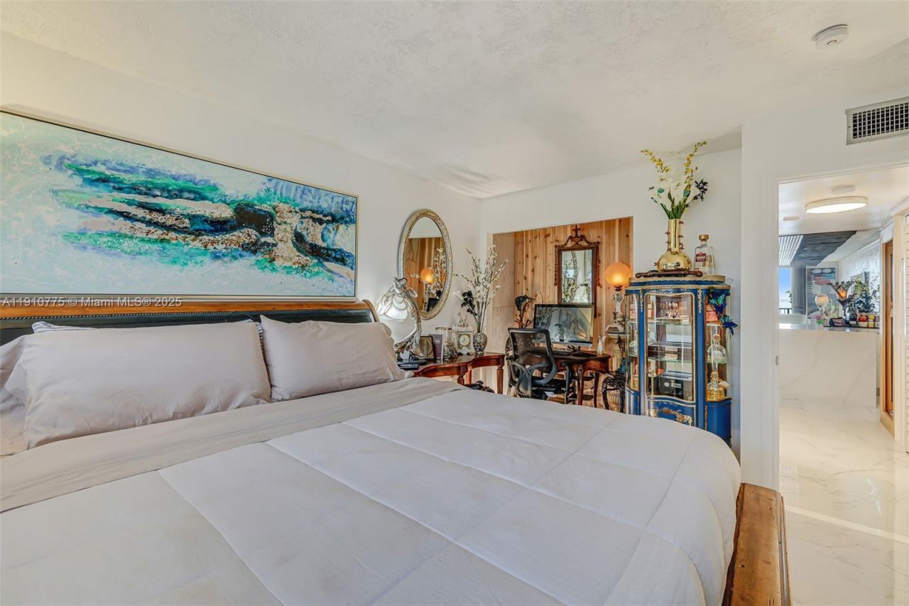 1820 S Treasure Dr, Unit 203D, North Bay Village, FL 33141 Photo
